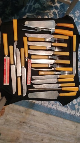 Lot bakelite flatware - 24,